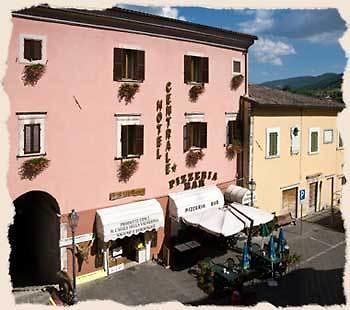 Hotel Centrale Cascia Exterior photo